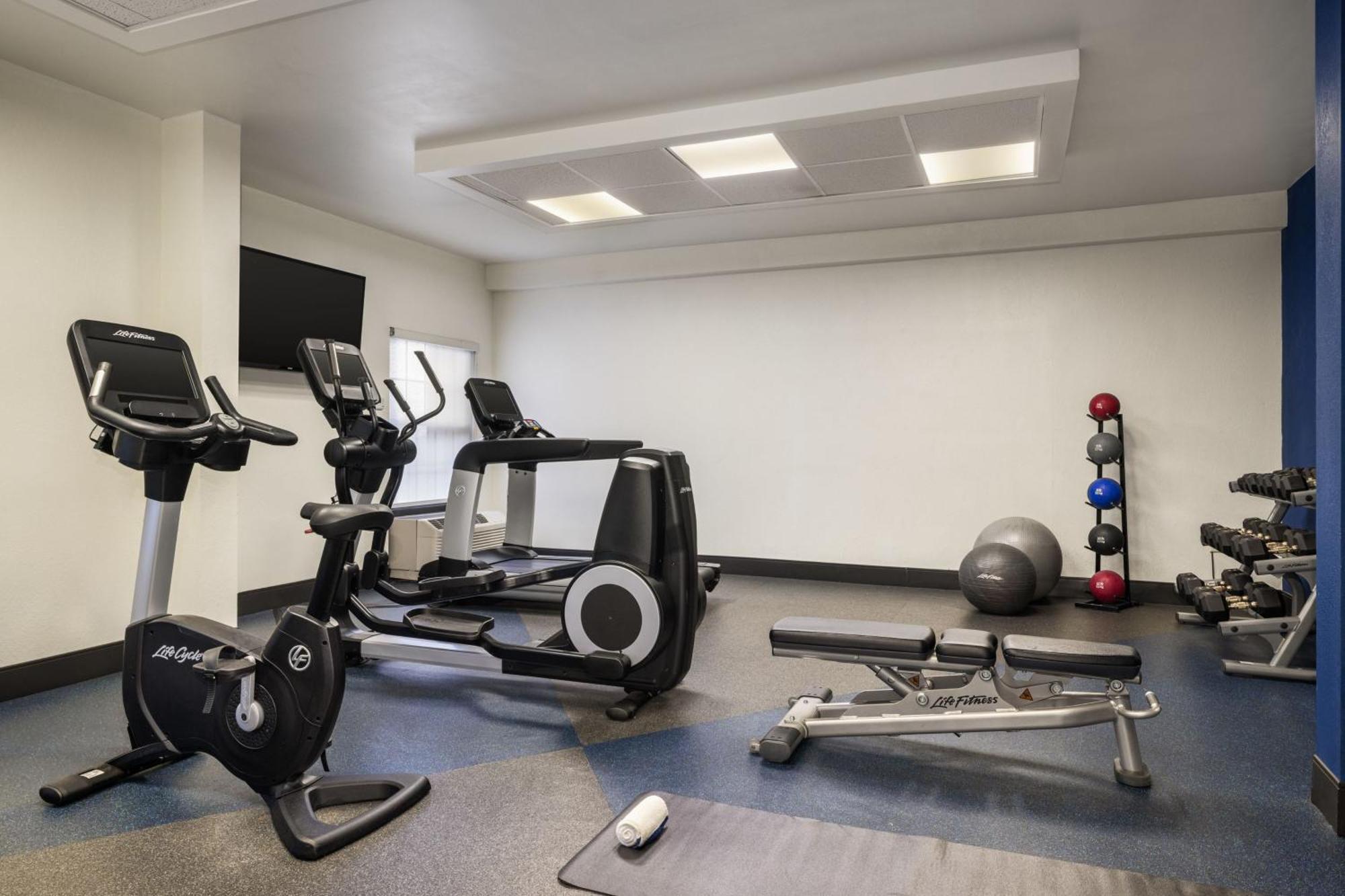 Four Points By Sheraton Greensboro Airport Ngoại thất bức ảnh