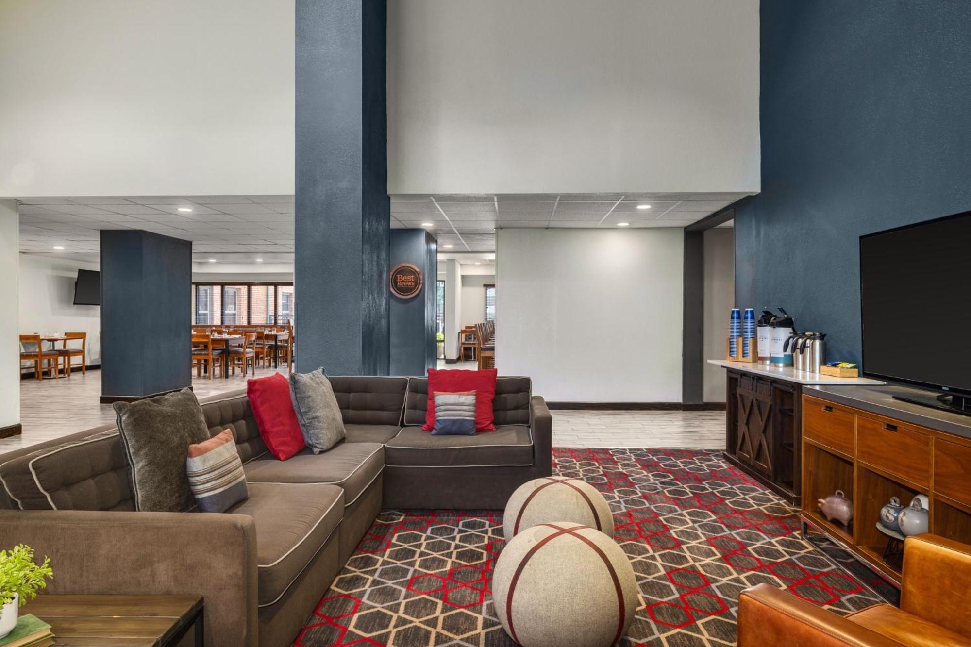 Four Points By Sheraton Greensboro Airport Ngoại thất bức ảnh