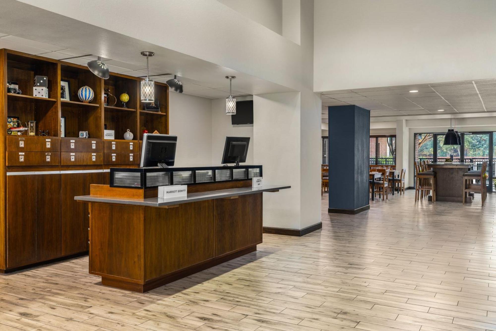 Four Points By Sheraton Greensboro Airport Ngoại thất bức ảnh